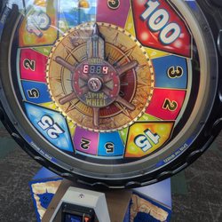 Chuck E. Cheese - Broken machine Not working properly