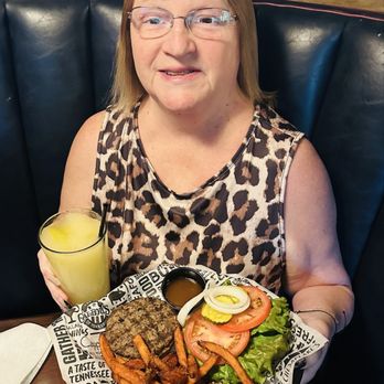 Calhoun's - My beautiful wife's hamburger - Barbeque Near Me - Knoxville, Tennessee
