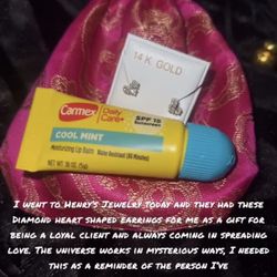 Henry's Jewelry and Awards - A heartfelt gift .