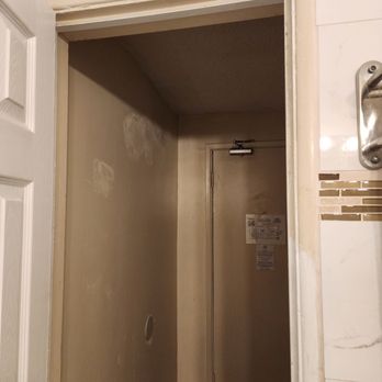 Grand Inn - Very poor maintenance. Poor wall patching and unfinished painting. - Hotels Near Me - Fullerton, California Grand Inn - Very poor maintenance. Poor wall patching and unfinished painting. - Hotels Near Me - Fullerton, California