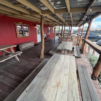 Big Bertha's Barbeque And Catering - Outside patio seating - Barbeque Near Me - Houston, Texas