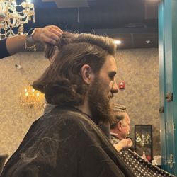 Salon On Pointe