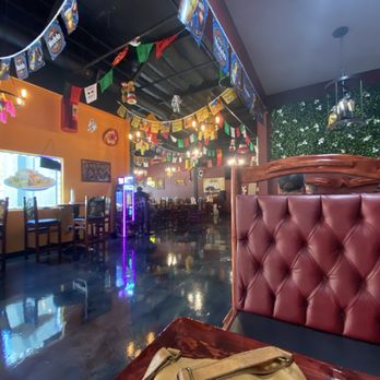 El Lider Taqueria - Inside - Mexican Near Me - Chico, California El Lider Taqueria - Inside - Mexican Near Me - Chico, California
