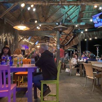 Fish Tales - Inside restaurant bar. - Seafood Near Me - Richmond Hill, Georgia