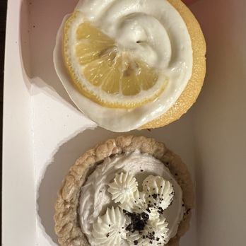 Crumbl - Palm Desert - Bakeries Near Me - Palm Desert, California