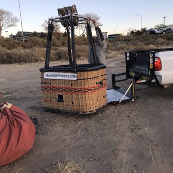 Rainbow Ryders - Setting up - Hot Air Balloons Near Me - Albuquerque, New Mexico