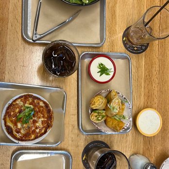 Avenue American Bistro - French Onion Soup, Mushroom Soup, Buffalo Chicken Egg Rolls, THE BEST ARUGULA SALAD - Sports Bars Near Me - Wayne, Michigan
