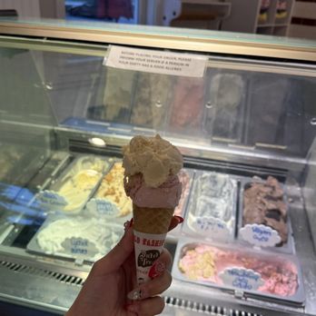 J Foster Ice Cream - Strawberry Oreo & Peach Gelato - Ice Cream & Frozen Yogurt Near Me - Avon, Connecticut J Foster Ice Cream - Strawberry Oreo & Peach Gelato - Ice Cream & Frozen Yogurt Near Me - Avon, Connecticut