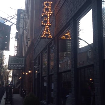 Bea - Cocktail Bars Near Me - New York, New York