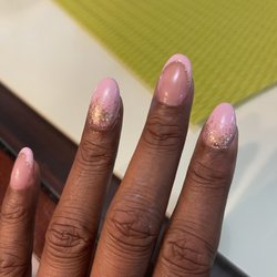 Mari's Mobile Nails 