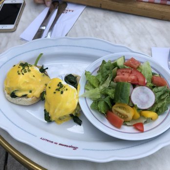 Cafe Landwer - Rutherford & Bathurst - Eggs Benedict Florentine - Cafes Near Me - Maple, Ontario