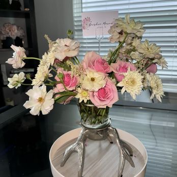 Garden Muses Studio - Flower arrangement - Floral Designers Near Me Garden Muses Studio - Flower arrangement - Floral Designers Near Me