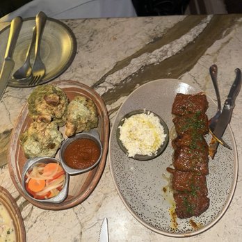 Si! Mon - Drumsticks, steak - Latin American Near Me - Los Angeles, California Si! Mon - Drumsticks, steak - Latin American Near Me - Los Angeles, California