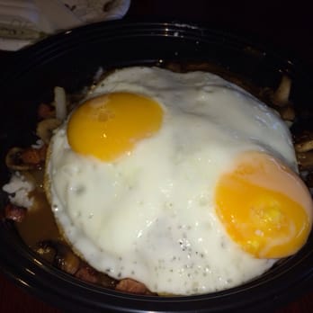 Eggs 'n Things - Waikiki Beach Eggspress - Hawaiian loco moco - Breakfast & Brunch Near Me - Honolulu, Hawaii