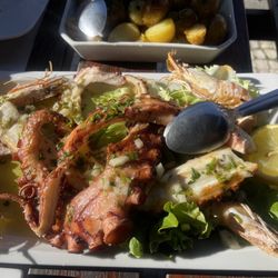Taberna de São Pedro - Squid and head on prawns so delicious