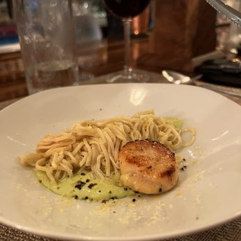 Miyo's Restaurant - Seared scallop over egg noodles with pea purée and bacon crumble - Izakaya Near Me - Hilo, Hawaii Miyo's Restaurant - Seared scallop over egg noodles with pea purée and bacon crumble - Izakaya Near Me - Hilo, Hawaii