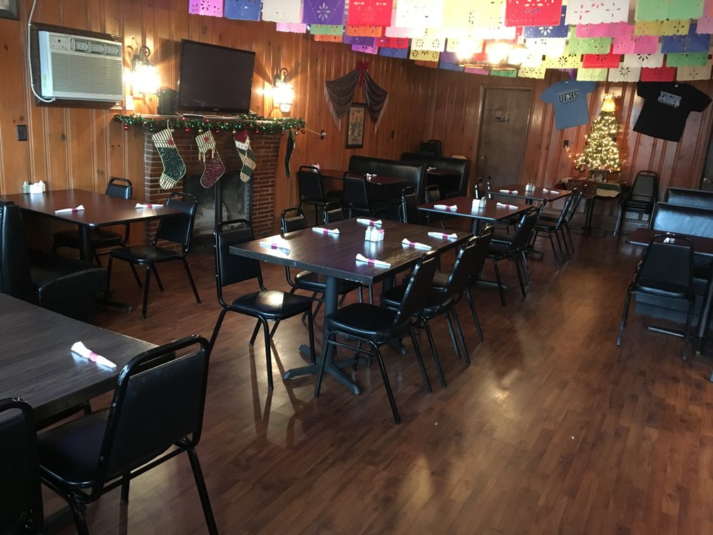 La Familia Mexican Grill