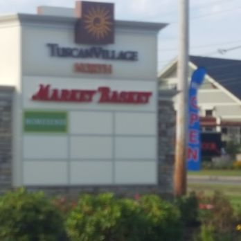Market Basket - a sign for a restaurant - Grocery Near Me - Salem, New Hampshire