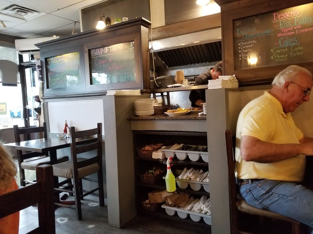 PHIL’S CASUAL DINING Updated October 2024 14 Reviews 48 Main