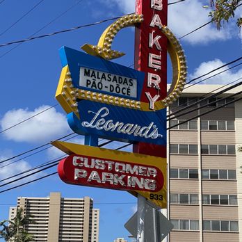 Leonard's Bakery - Bakeries Near Me - Honolulu, Hawaii