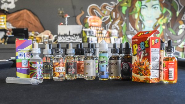 Uncle Stu's Smoke & Vape - Carol Stream, 234 W Army Trail Rd, Carol Stream,  IL 60188, US