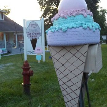 Family Fun Ice Cream Parlor - Desserts Near Me - Radcliff, Kentucky Family Fun Ice Cream Parlor - Desserts Near Me - Radcliff, Kentucky