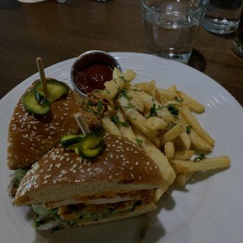 Pinstripes - Spicy Crispy Chicken - Bowling Near Me - San Mateo, California
