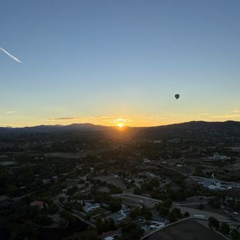 Grape Escape Balloon Adventures - Tours Near Me - Temecula, California Grape Escape Balloon Adventures - Tours Near Me - Temecula, California