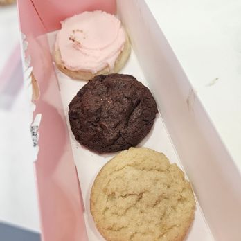 Crumbl - Meridian - Desserts Near Me - Meridian, Idaho