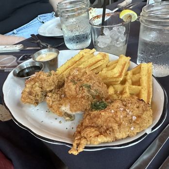 Moonshine Grill - Chicken & Waffles - Southern Near Me - Austin, Texas