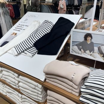UNIQLO - Men's Clothing Near Me - Dallas, Texas UNIQLO - Men's Clothing Near Me - Dallas, Texas