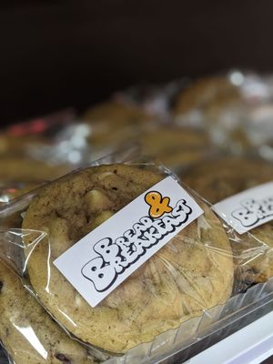 Bread & Breakfast - Burbank by null