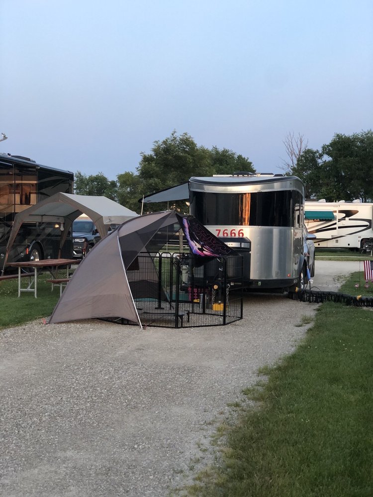 CROSSROADS RV PARK Updated September 2024 15 Photos 708 S Iris St