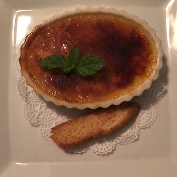 Ship's Inn-Nantucket - Creme brûlée - to die for! - Bed & Breakfast Near Me - Nantucket, Massachusetts Ship's Inn-Nantucket - Creme brûlée - to die for! - Bed & Breakfast Near Me - Nantucket, Massachusetts