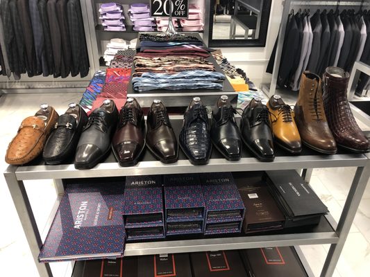 Al S Modern Clothing 6036 East 82nd Street Indianapolis In Men S Apparel Mapquest