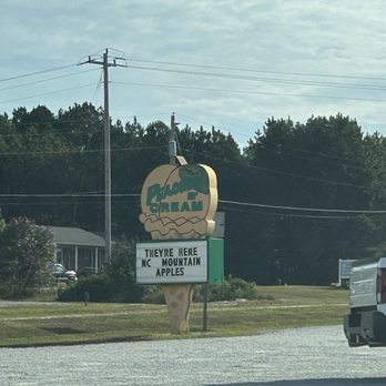 Peaches and Cream - Fruits & Veggies Near Me - Wadesboro, North Carolina Peaches and Cream - Fruits & Veggies Near Me - Wadesboro, North Carolina