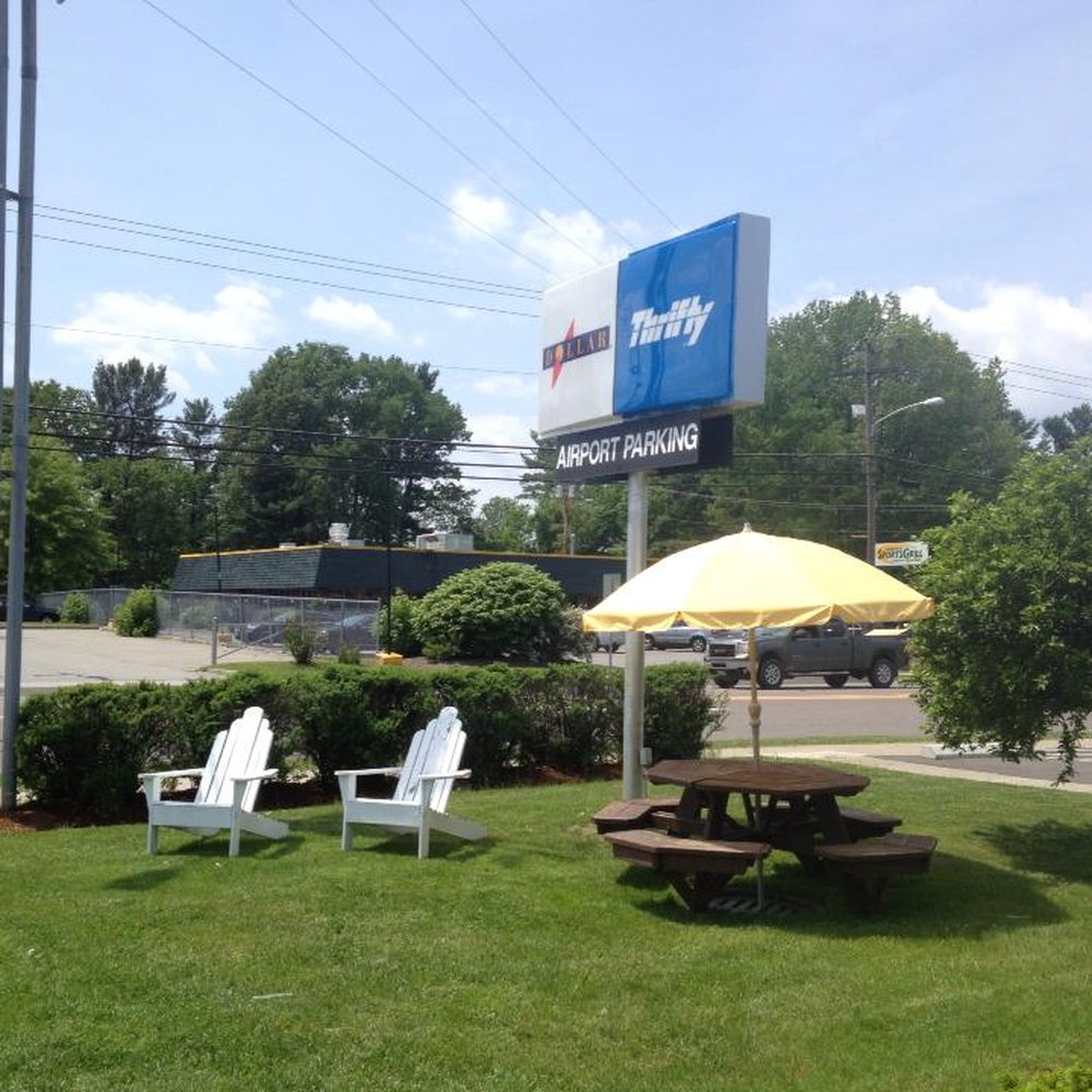 Executive Car Wash - This is the waiting area out front where customers can wait while their car is getting a black tie. - Car Wash Near Me - South Burlington, Vermont Executive Car Wash - This is the waiting area out front where customers can wait while their car is getting a black tie. - Car Wash Near Me - South Burlington, Vermont