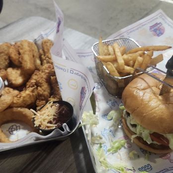 Insert Coin - Sampler, and Mac n Cheese stuffed burger - Bars Near Me - Olympia, Washington