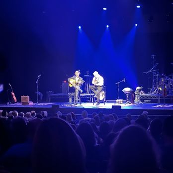 Centre For Performing Arts - jesse cook and matt sellick performing in front of a packed audience - Performing Arts Near Me - Vancouver, British Columbia