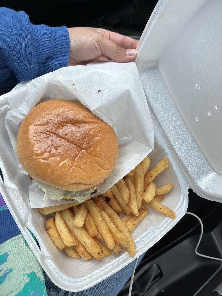 Shorts Top Burgers Logo