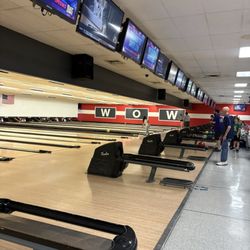 Bowlero Thousand Oaks