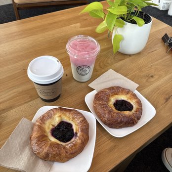 Ebony and Ivory Coffee - Marionberry danish, cappuccino and rosey Cheeks. - Coffee & Tea Near Me - Tacoma, Washington Ebony and Ivory Coffee - Marionberry danish, cappuccino and rosey Cheeks. - Coffee & Tea Near Me - Tacoma, Washington