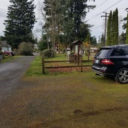 Black Diamond Union Stump - Parking for 3 vehicles next to the monument