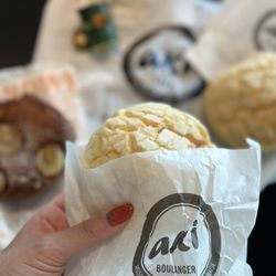 Aki Boulanger - Melon pan.