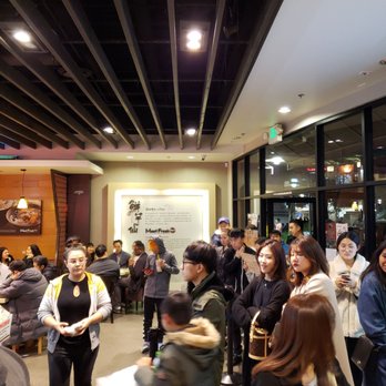 Meet Fresh - Busy crowd on a Friday nite, as usual - Desserts Near Me - Irvine, California Meet Fresh - Busy crowd on a Friday nite, as usual - Desserts Near Me - Irvine, California