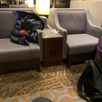 Plaza Premium Lounge Arrivals - Airport Lounges Near Me - Longford, XGL Plaza Premium Lounge Arrivals - Airport Lounges Near Me - Longford, XGL