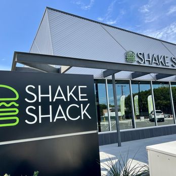 Shake Shack Topanga - Contemporary architecture. - Burgers Near Me - Los Angeles, California Shake Shack Topanga - Contemporary architecture. - Burgers Near Me - Los Angeles, California