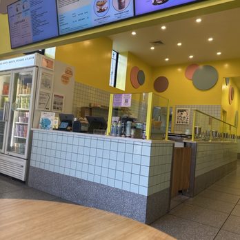 Van Leeuwen Ice Cream - Park Slope - Front counter - Ice Cream & Frozen Yogurt Near Me - Brooklyn, New York Van Leeuwen Ice Cream - Park Slope - Front counter - Ice Cream & Frozen Yogurt Near Me - Brooklyn, New York