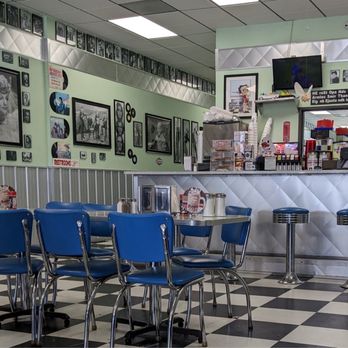 Boomarang Diners- Lawton - Interior - American Near Me - Lawton, Oklahoma
