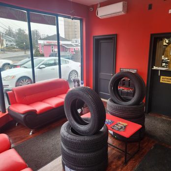Briarwood Automotives - NEW RECEPTION AREA - Auto Repair Near Me - Bridgeport, Connecticut Briarwood Automotives - NEW RECEPTION AREA - Auto Repair Near Me - Bridgeport, Connecticut
